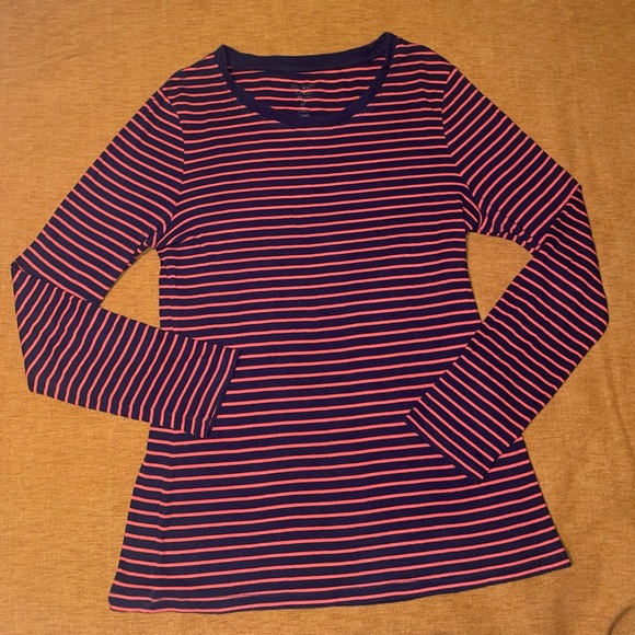 FAVORITE CREWNECK T SHIRT SOFT JERSEY KNIT SIZE L  LONG SLEEVE - Picture 1 of 7